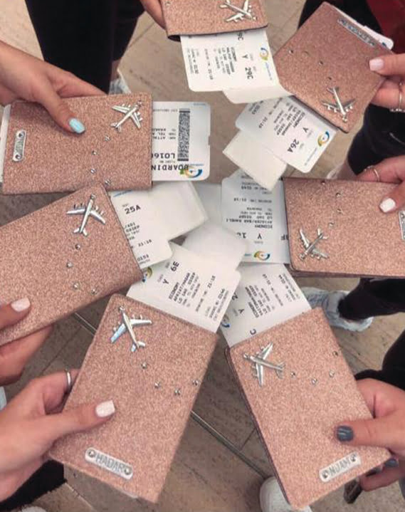 כיסוי לדרכון בעיצוב אישי - עם חריטת שם וצ'ארם